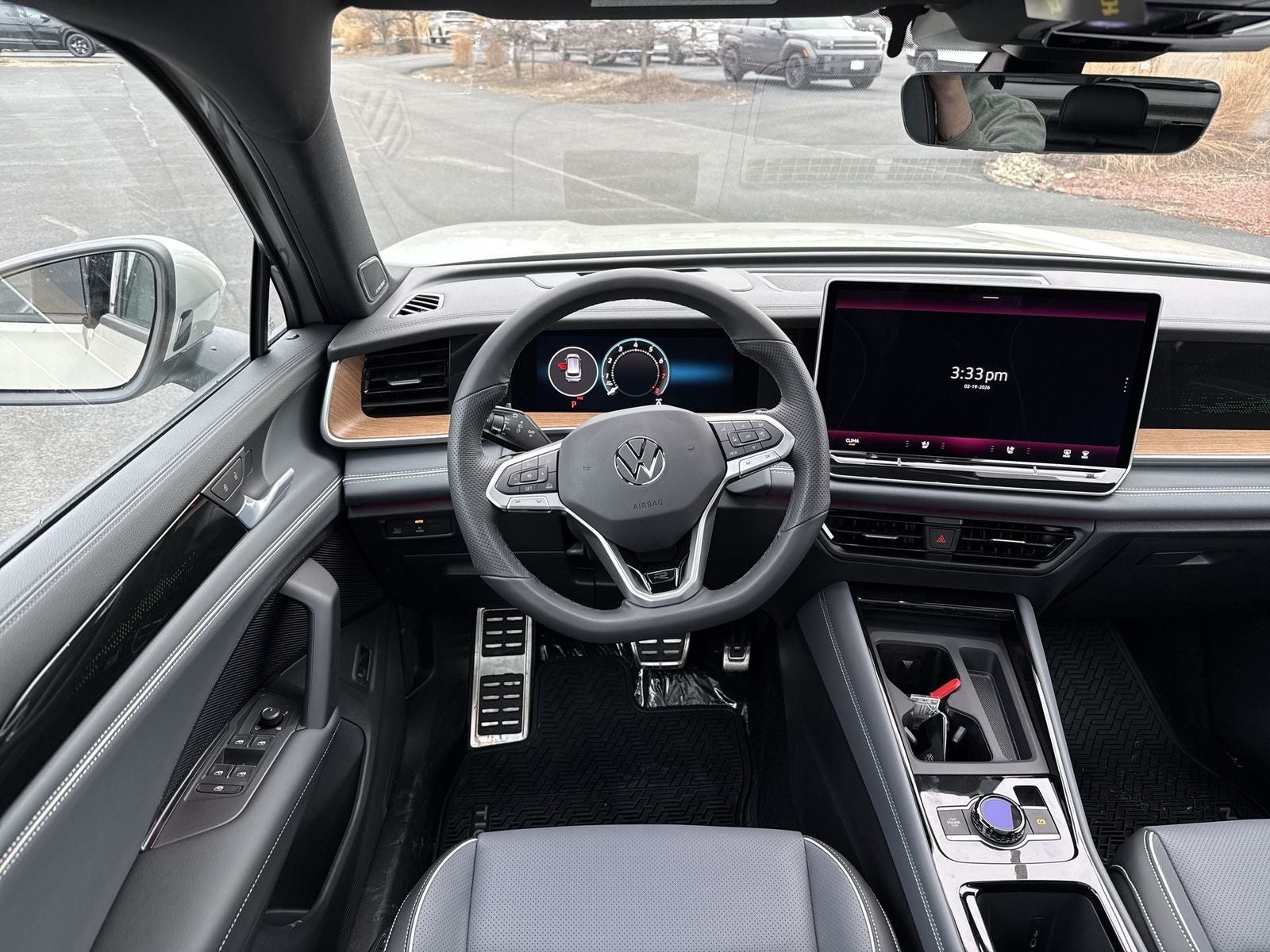 2026 Volkswagen Tiguan 2.0T SEL R-Line Turbo