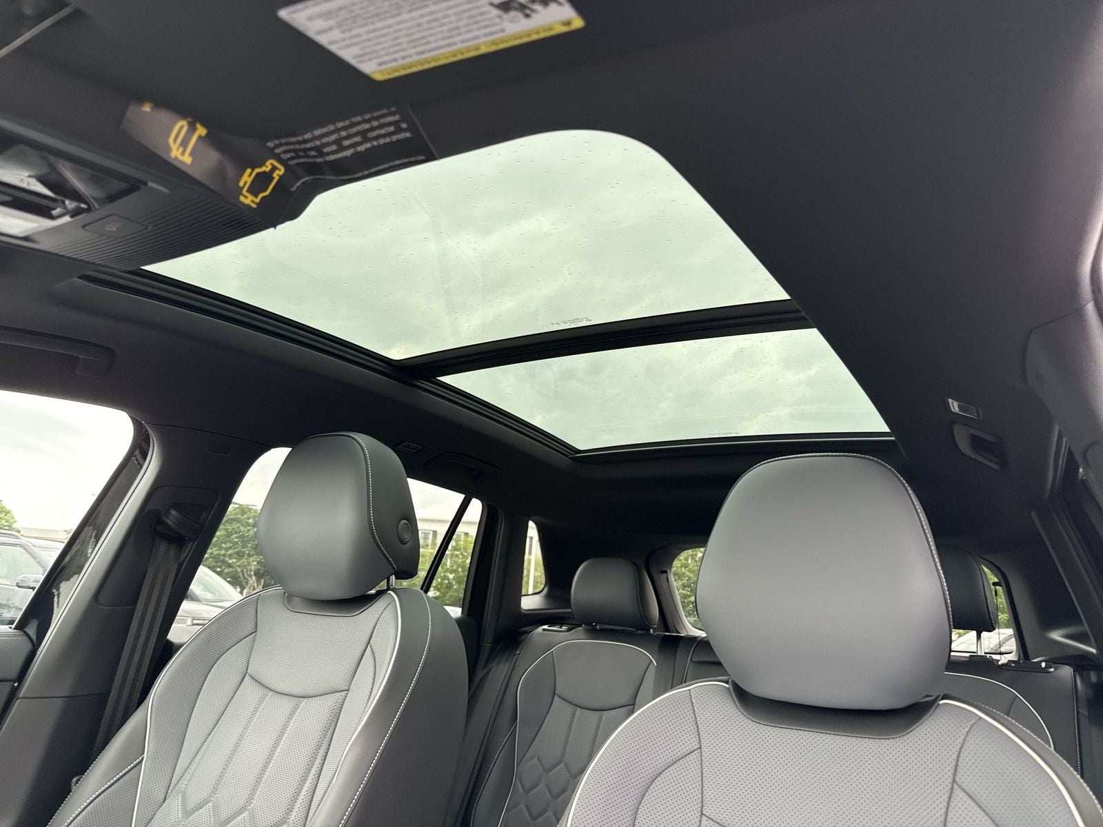2026 Volkswagen Tiguan 2.0T SEL R-Line