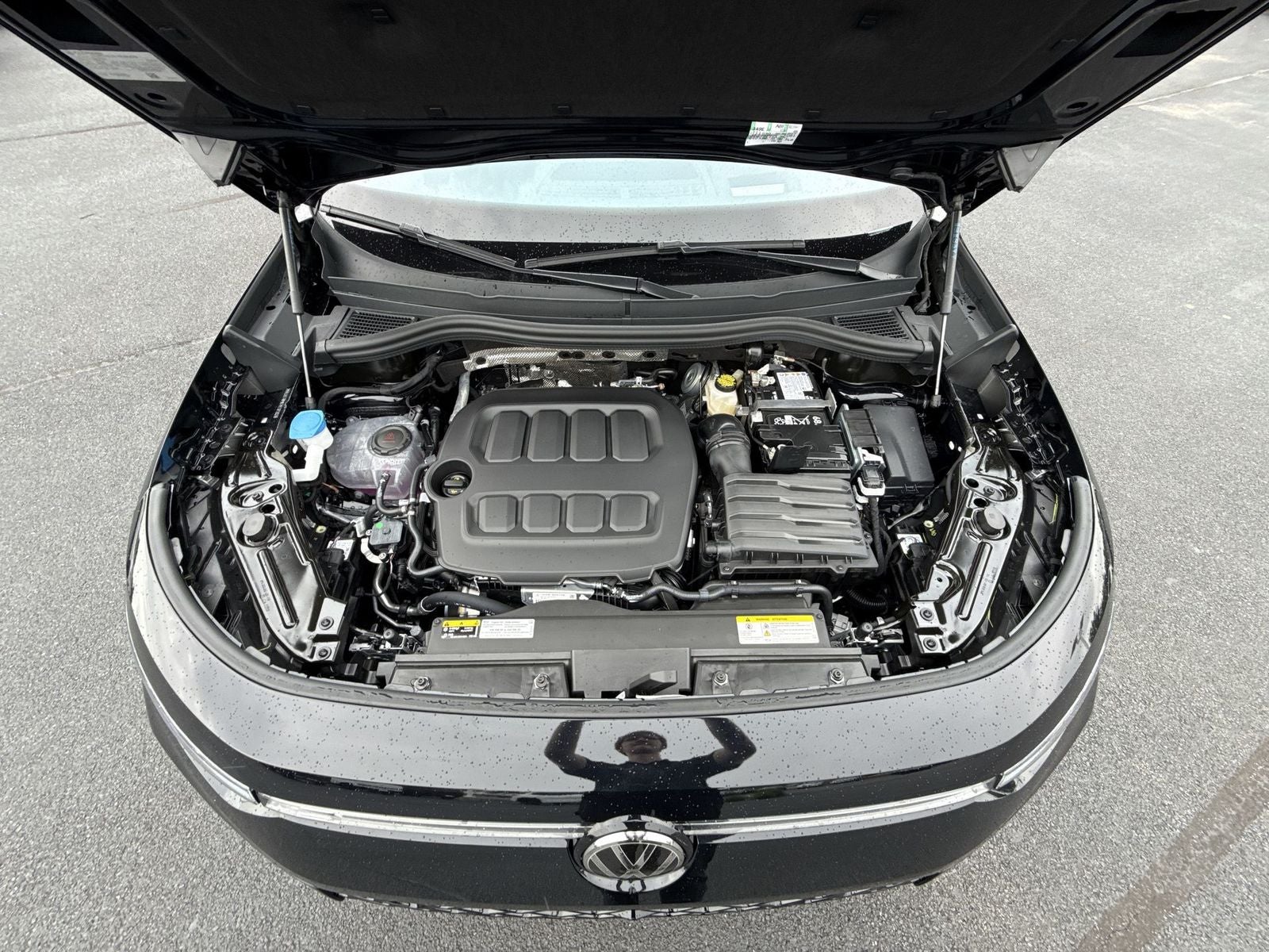 2026 Volkswagen Tiguan 2.0T SEL R-Line