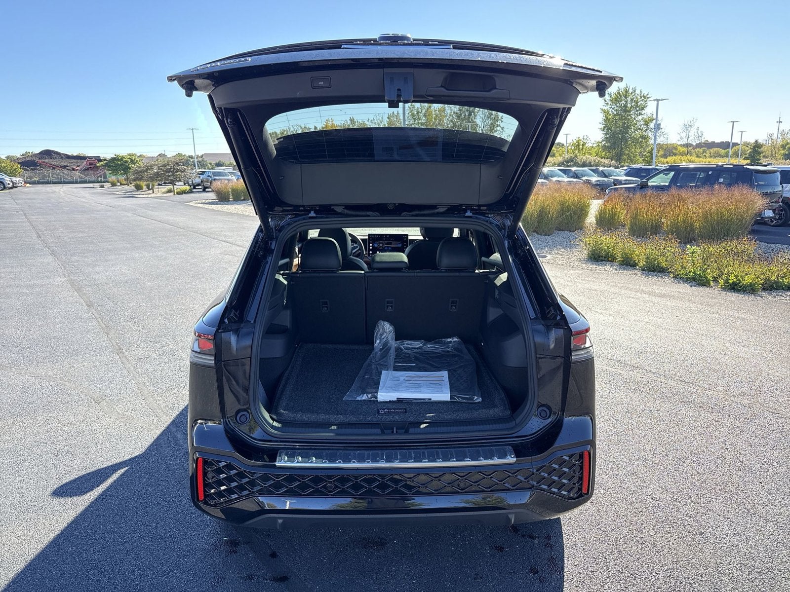 2026 Volkswagen Tiguan 2.0T SEL R-Line Turbo