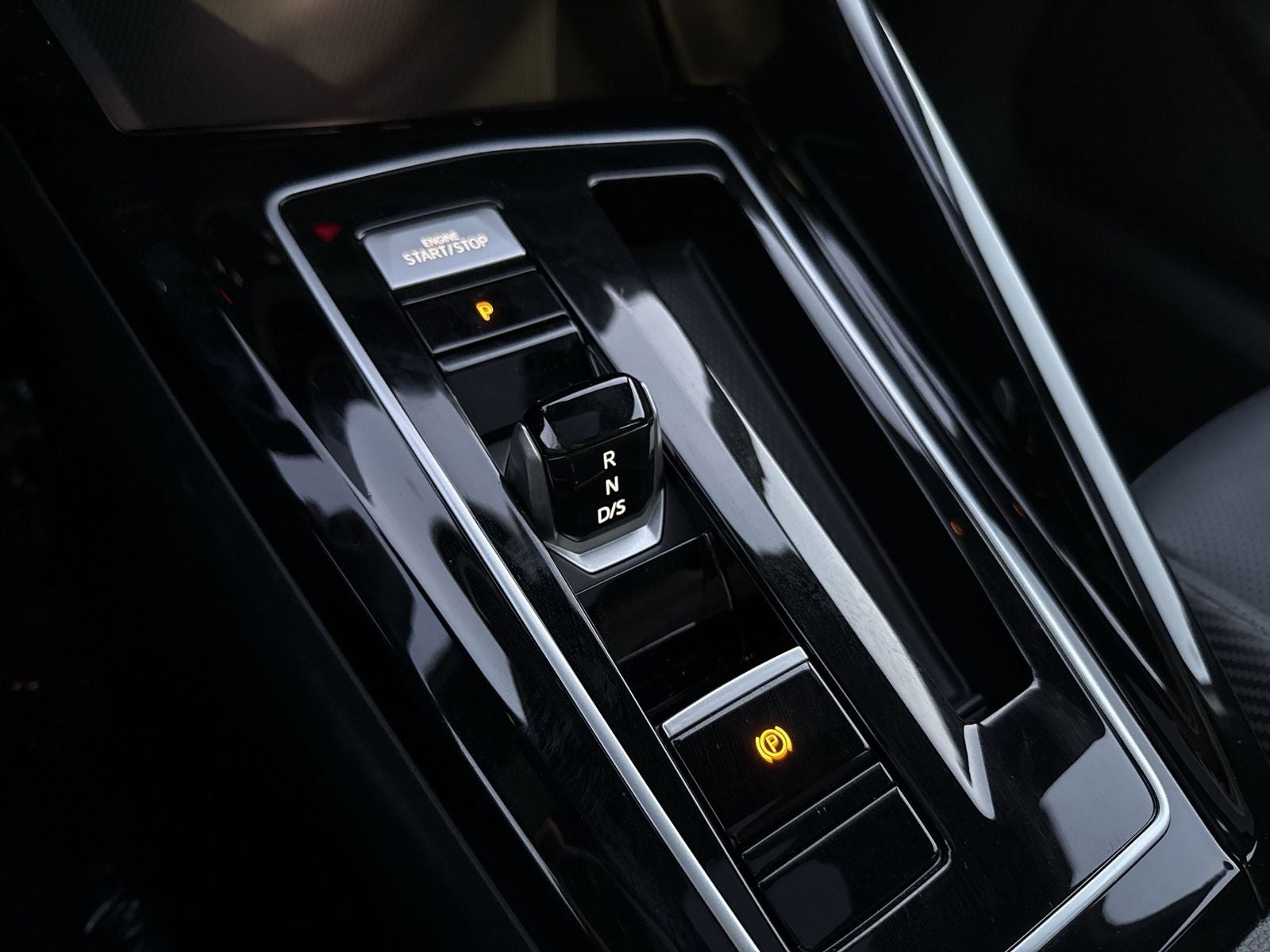 2026 Volkswagen Golf R 2.0T