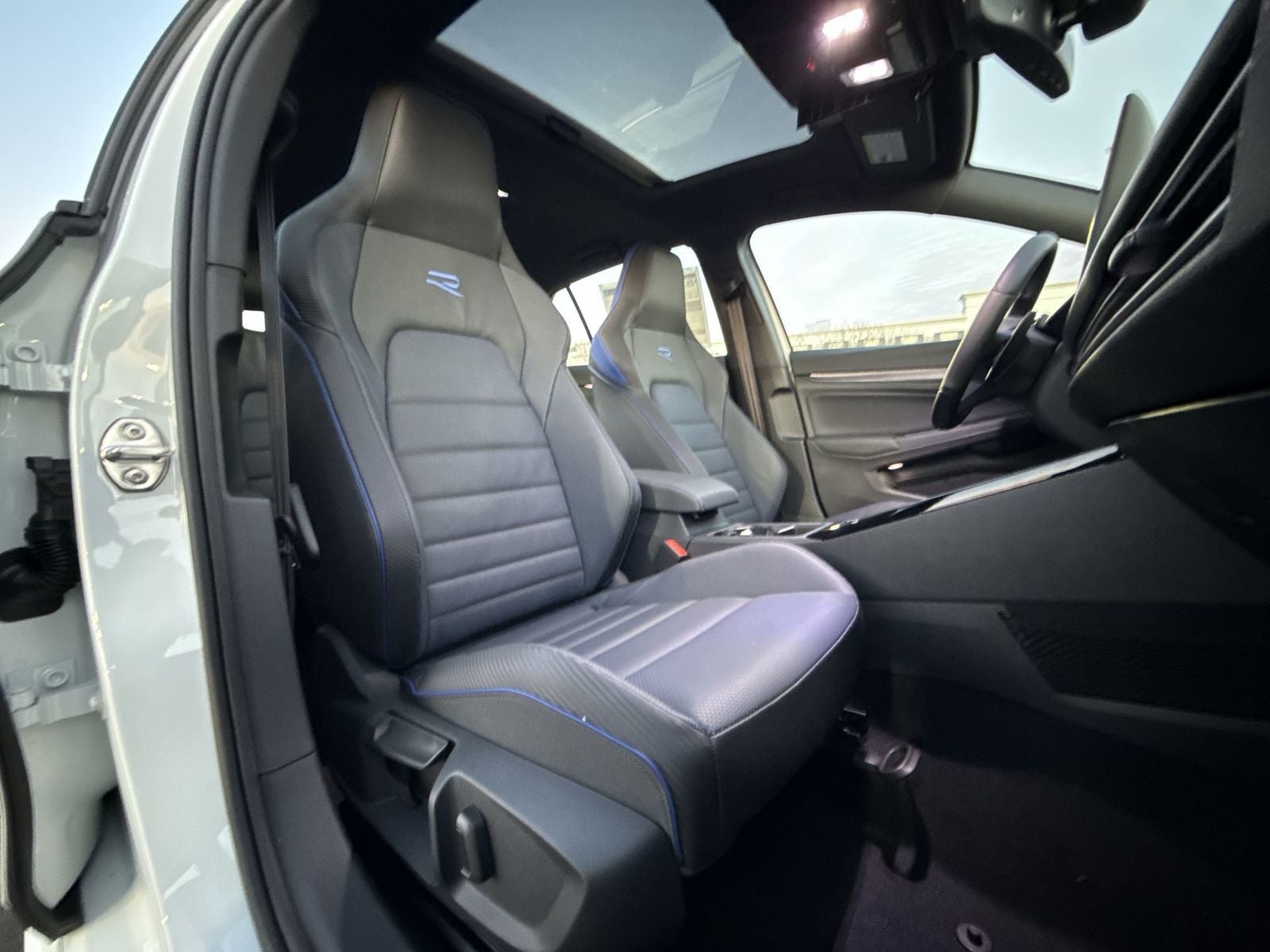 2026 Volkswagen Golf R 2.0T