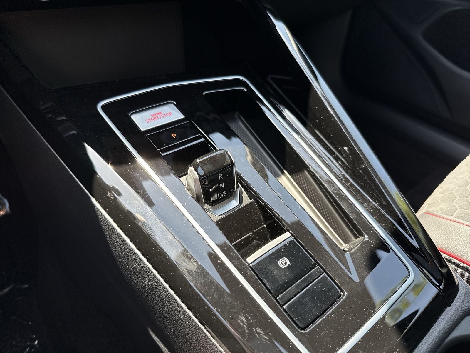 2025 Volkswagen Golf GTI 2.0T SE