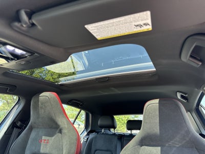 2025 Volkswagen Golf GTI 2.0T SE