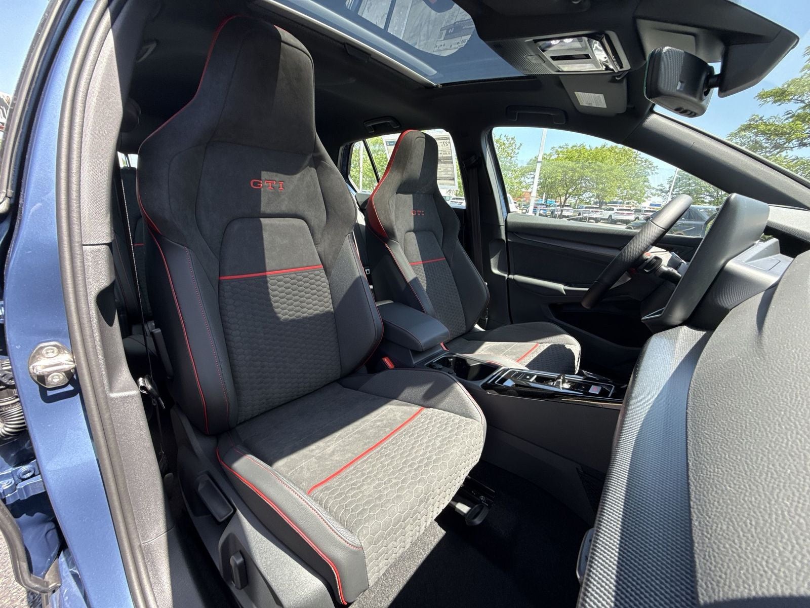 2025 Volkswagen Golf GTI 2.0T SE