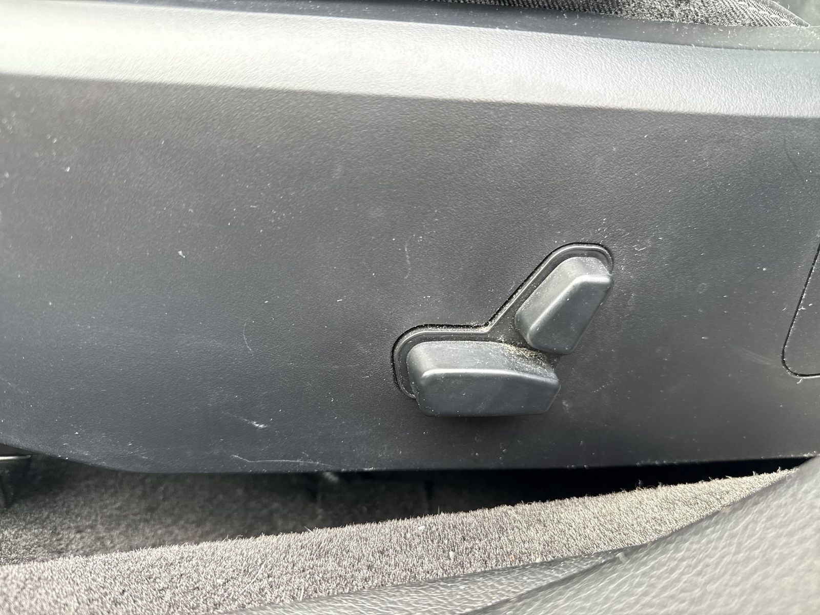 2011 Chrysler 200 Limited