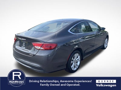 2017 Chrysler 200 LX
