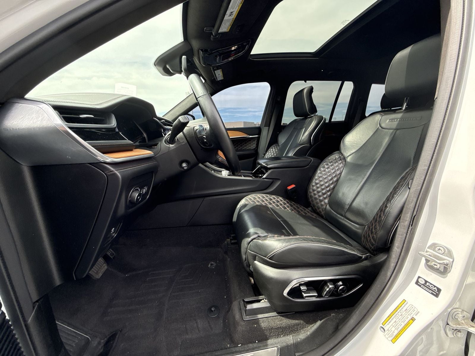 2022 Jeep Grand Cherokee Summit Reserve Reserve