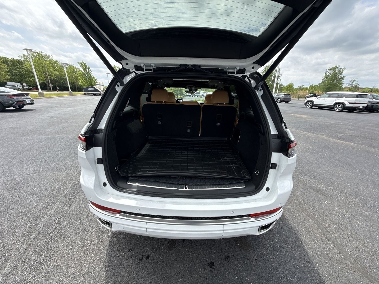 2025 Jeep Grand Cherokee Summit Reserve Reserve