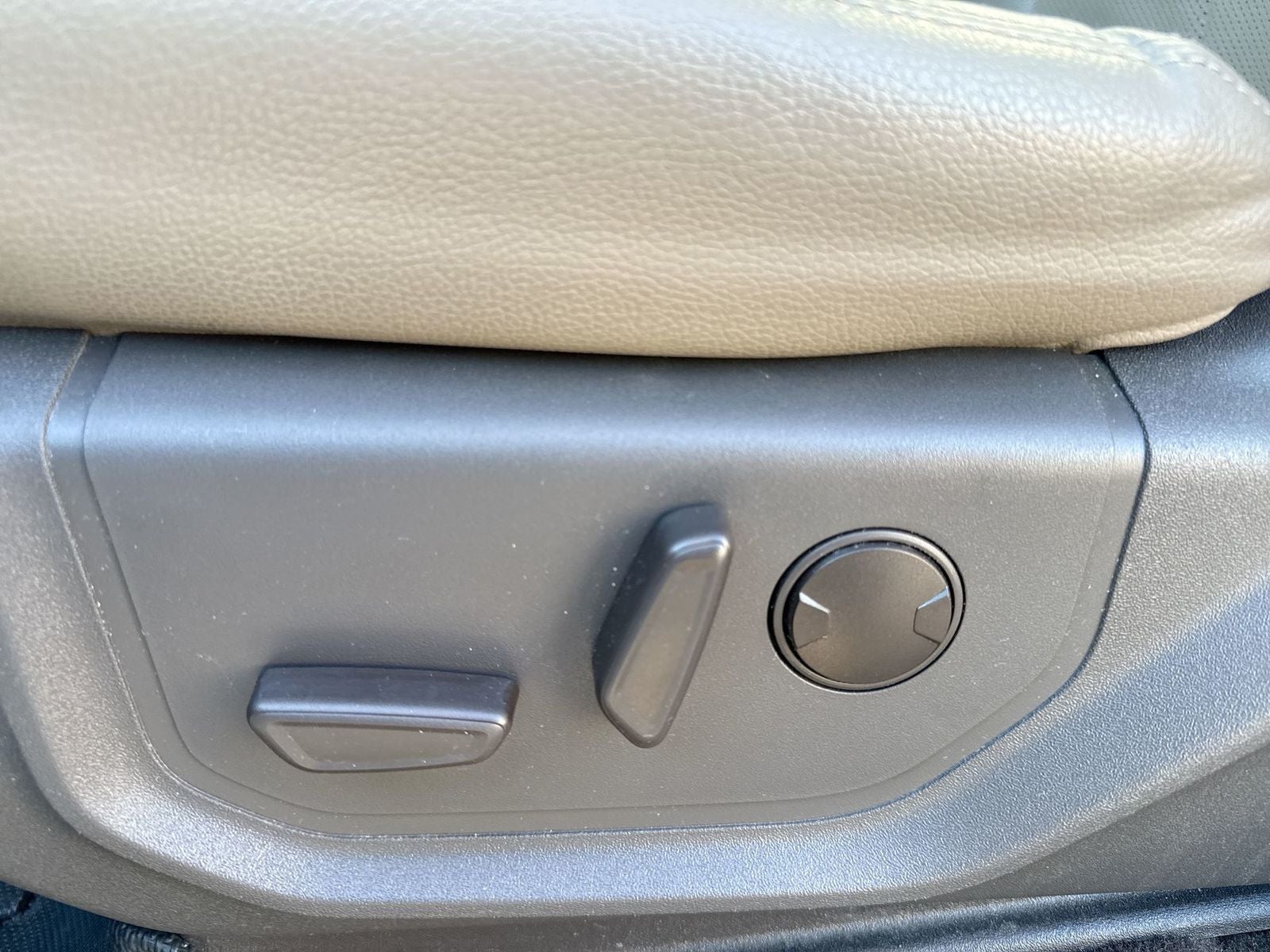 2021 Ford Expedition Max XLT 202A