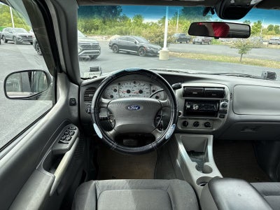 2001 Ford Explorer Sport Trac Base 126 WB