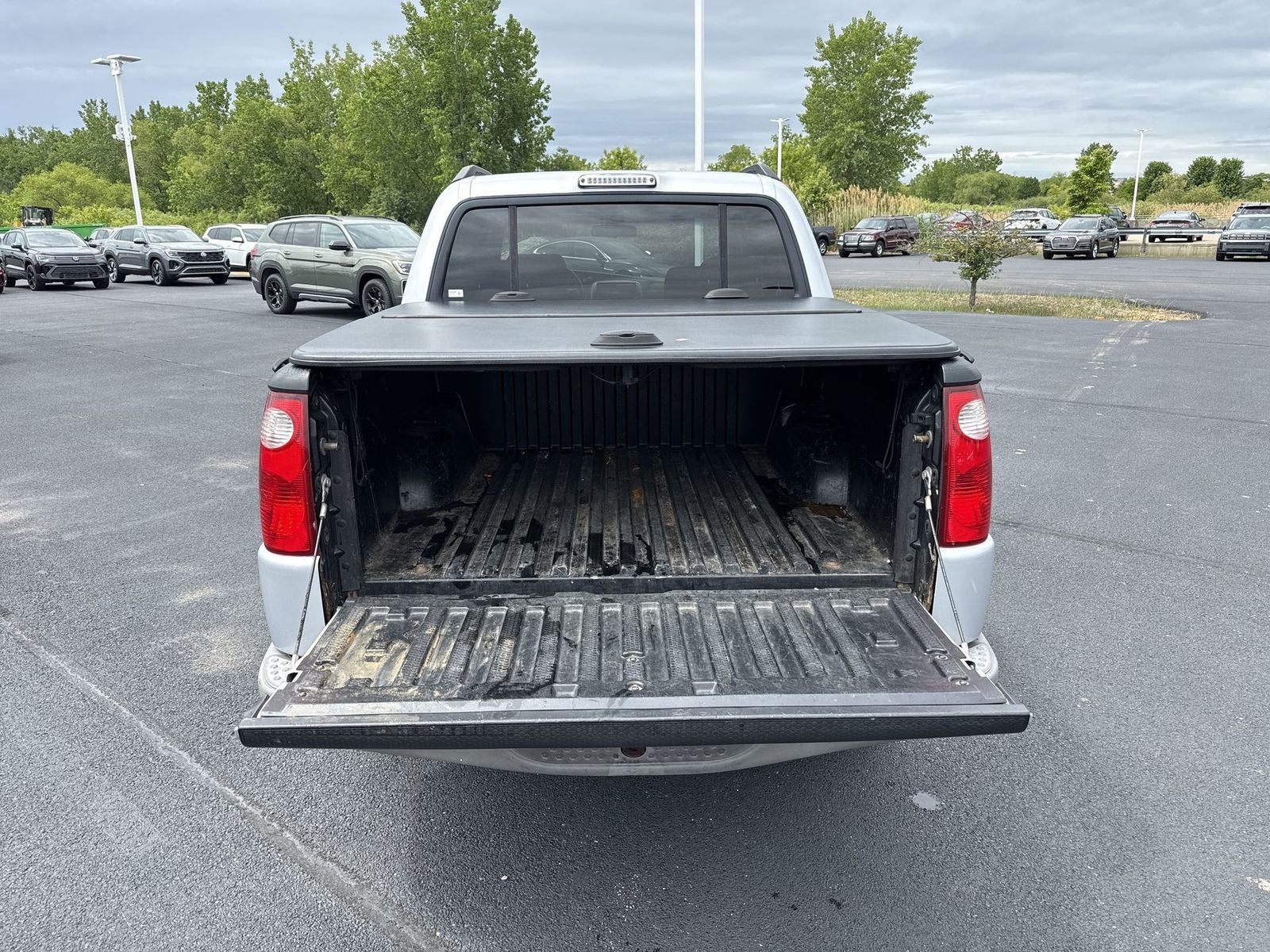 2001 Ford Explorer Sport Trac Base 126 WB