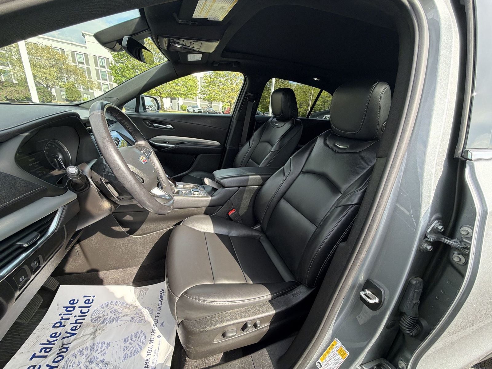 2023 Cadillac XT4 Premium Luxury