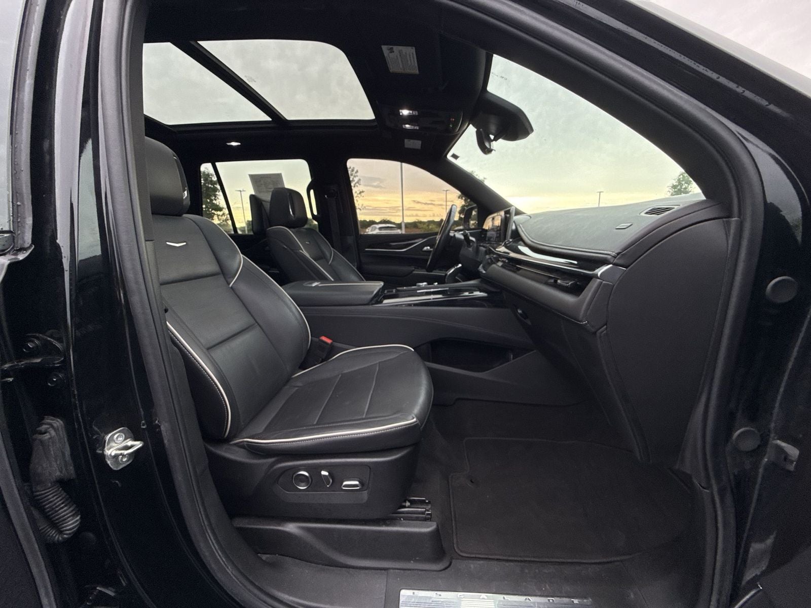 2023 Cadillac Escalade Sport