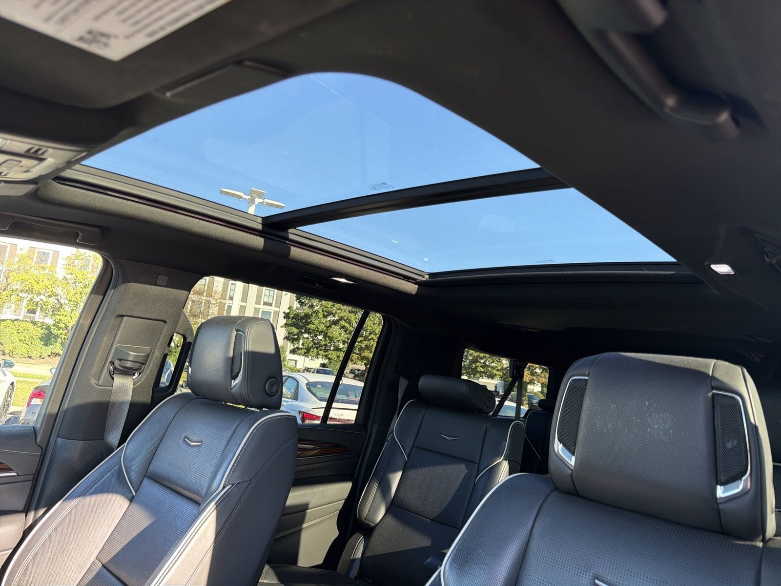 2022 Cadillac Escalade ESV Premium