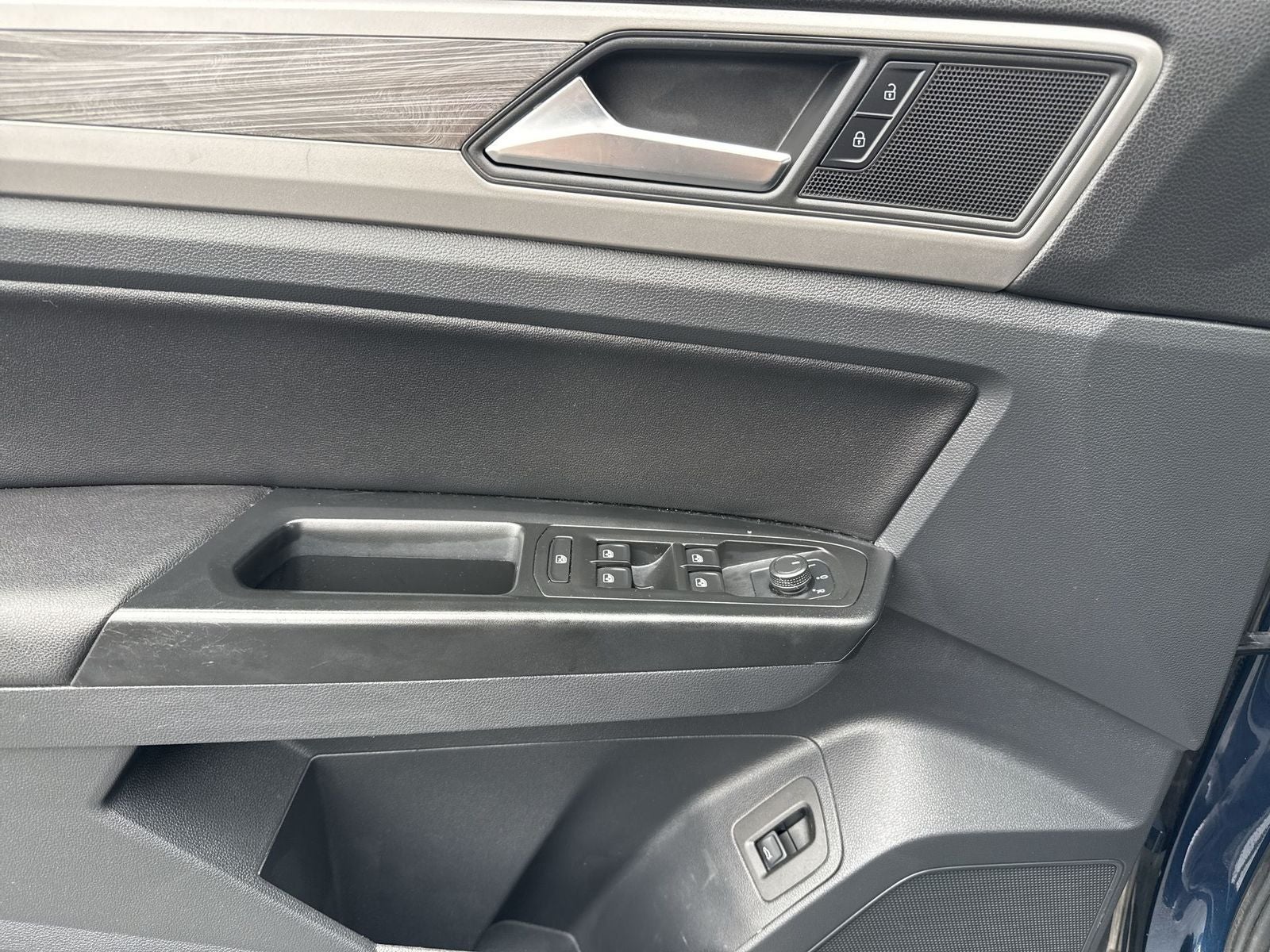 2020 Volkswagen Atlas Cross Sport 3.6L V6 SE w/Technology 4Motion