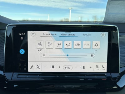 2025 Volkswagen Atlas Cross Sport 2.0T SEL R-Line Black