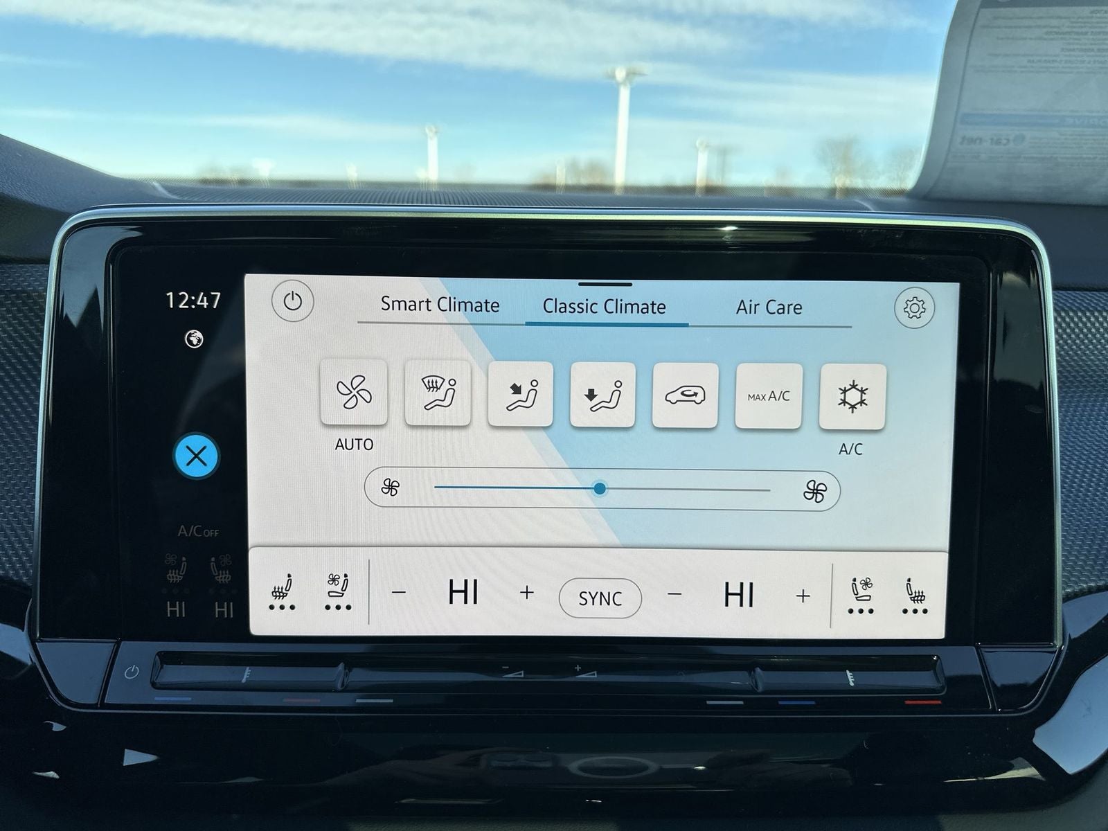 2025 Volkswagen Atlas Cross Sport 2.0T SEL R-Line Black