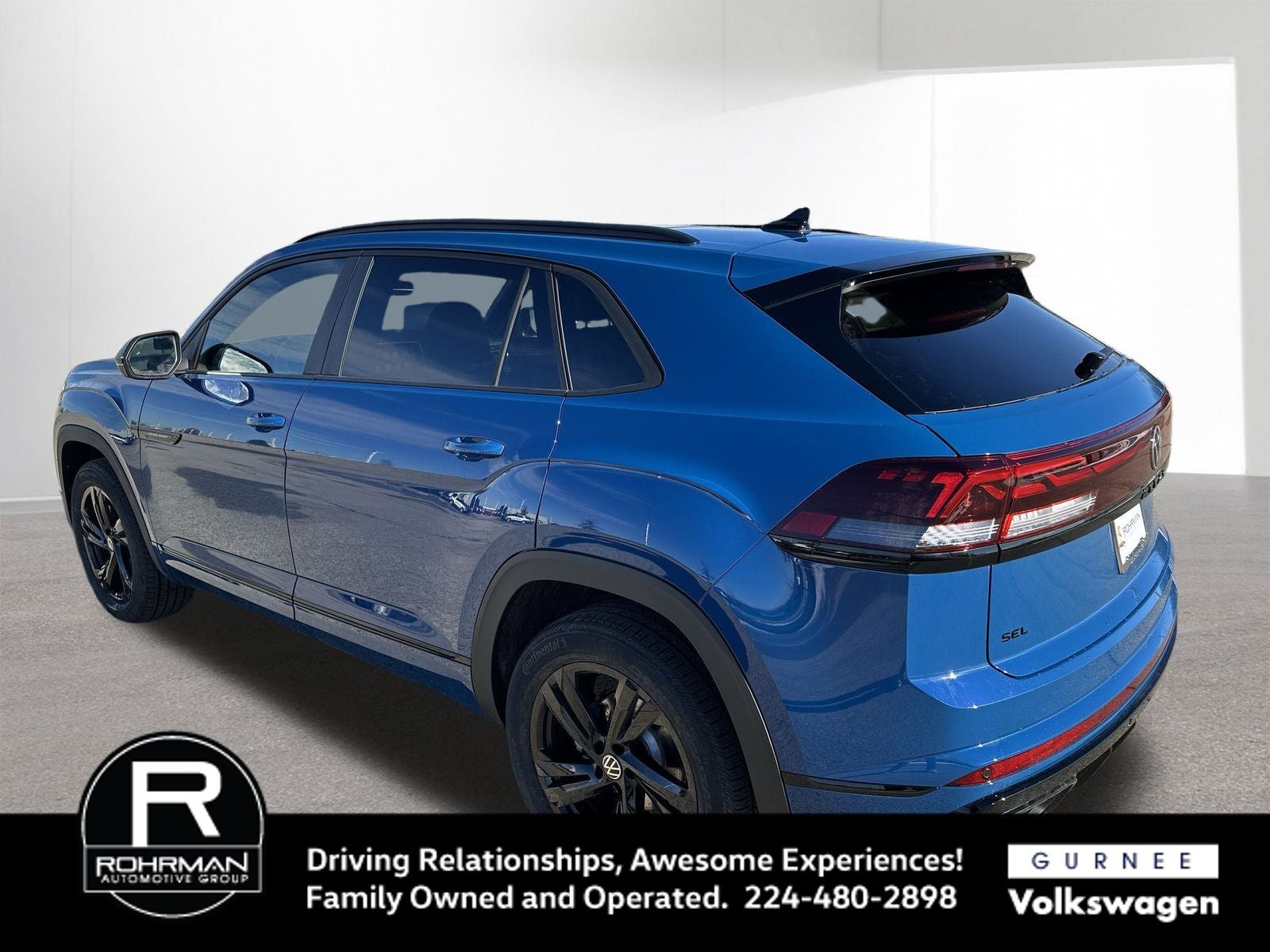 2025 Volkswagen Atlas Cross Sport 2.0T SEL R-Line Black