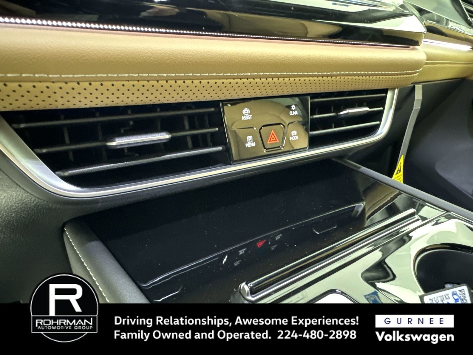 2024 Volkswagen Atlas Cross Sport 2.0T SEL R-Line