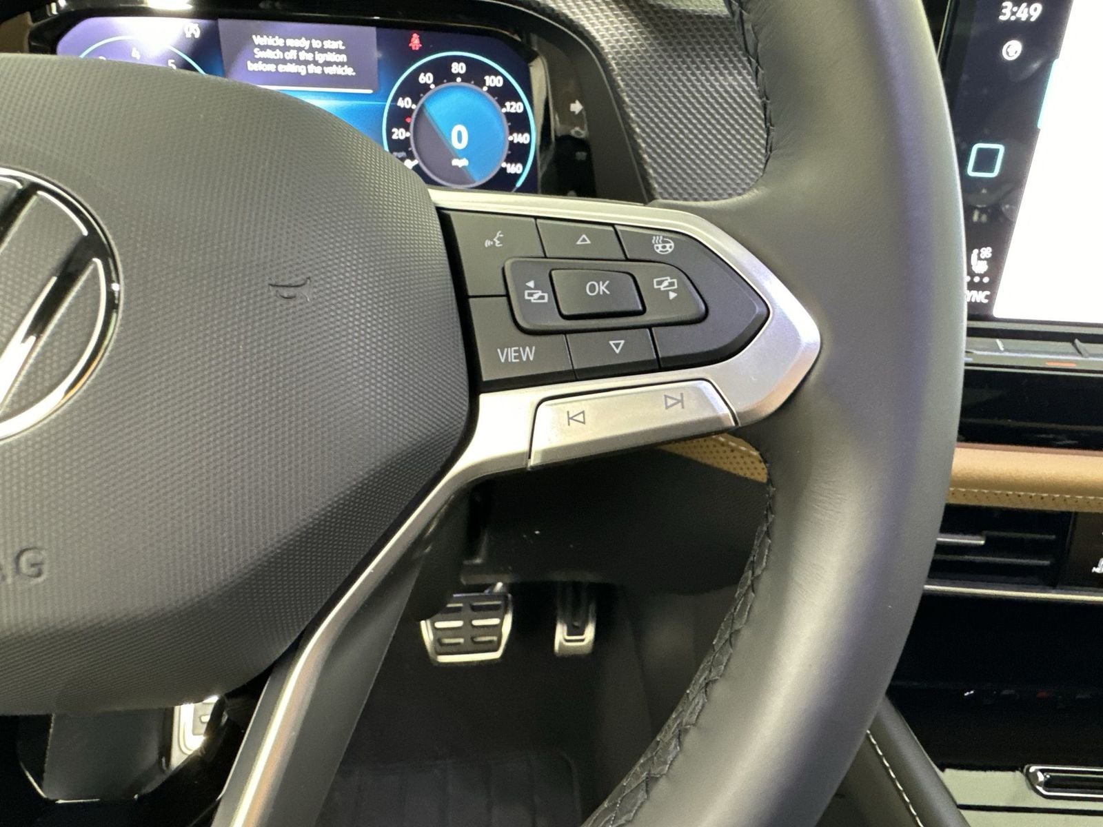 2024 Volkswagen Atlas Cross Sport 2.0T SEL R-Line