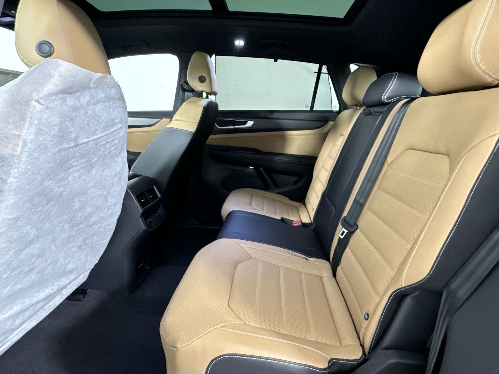 2024 Volkswagen Atlas Cross Sport 2.0T SEL R-Line