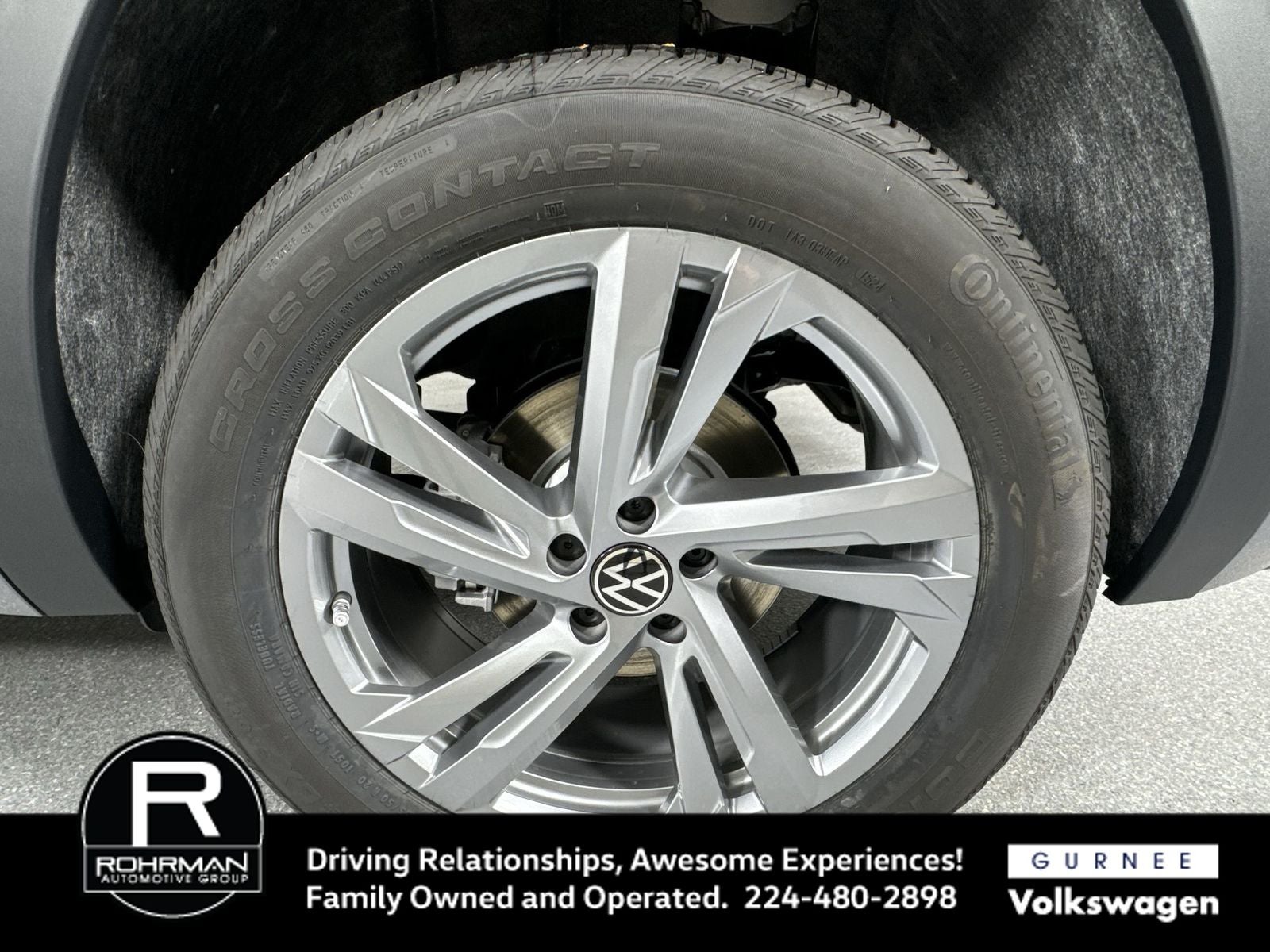 2024 Volkswagen Atlas Cross Sport 2.0T SEL R-Line