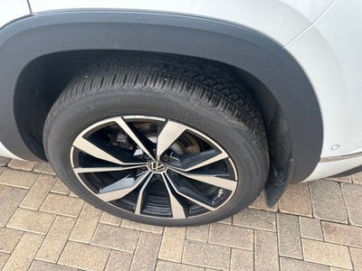 2024 Volkswagen Atlas Cross Sport 2.0T SEL Premium R-Line