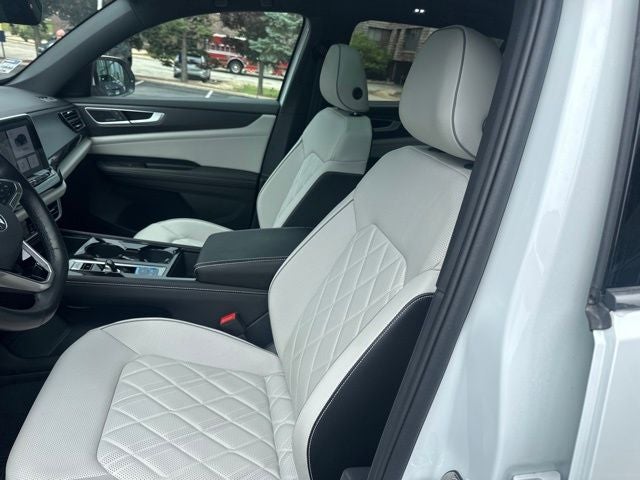 2024 Volkswagen Atlas Cross Sport 2.0T SEL Premium R-Line