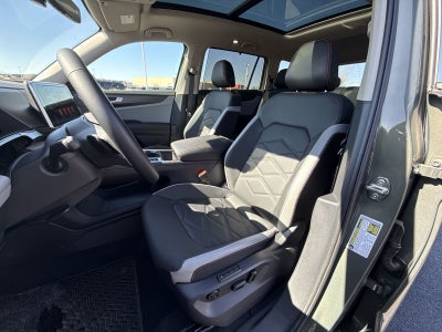 2024 Volkswagen Atlas 2.0T Peak Edition SEL