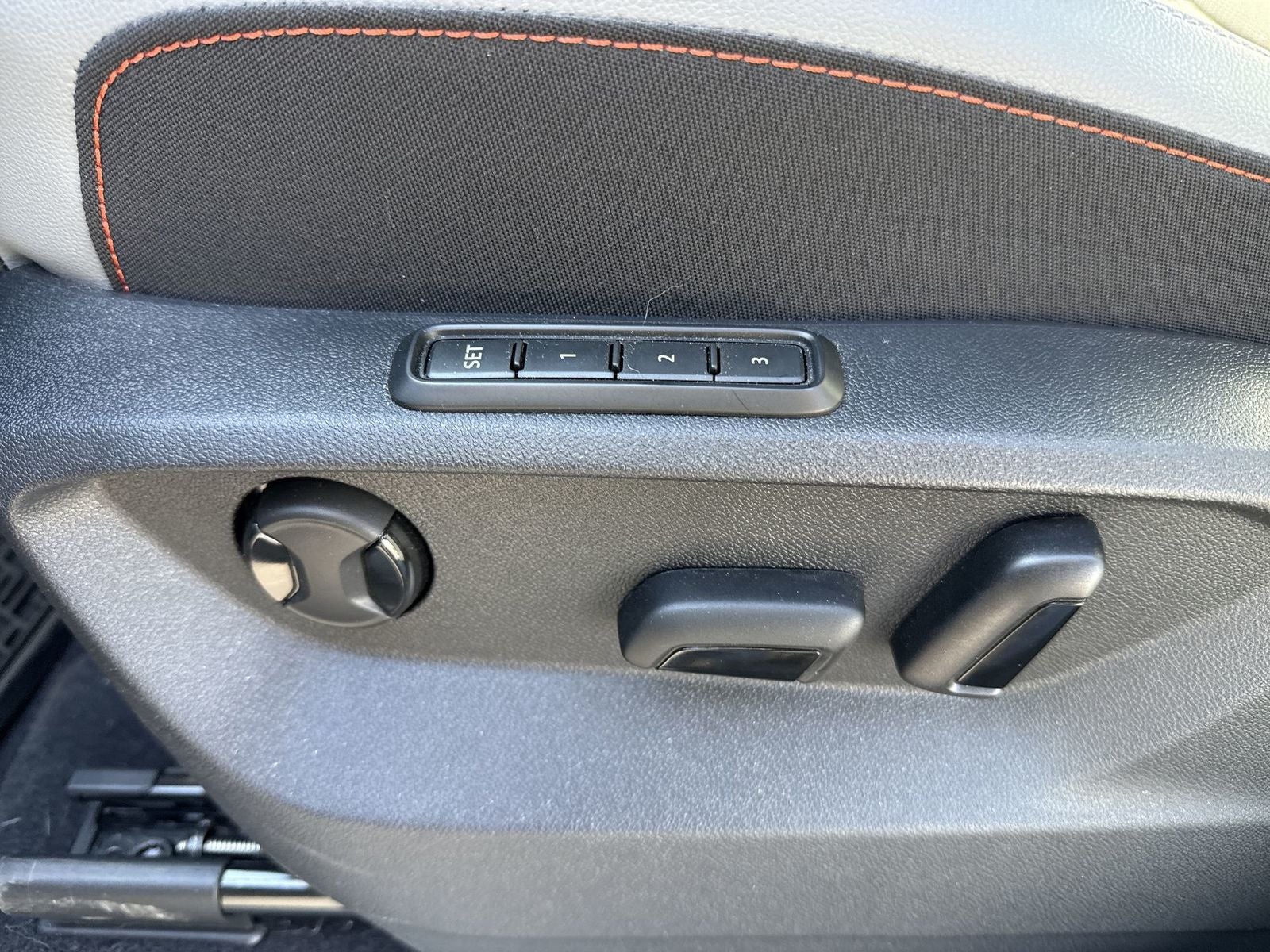 2024 Volkswagen Atlas 2.0T Peak Edition SEL