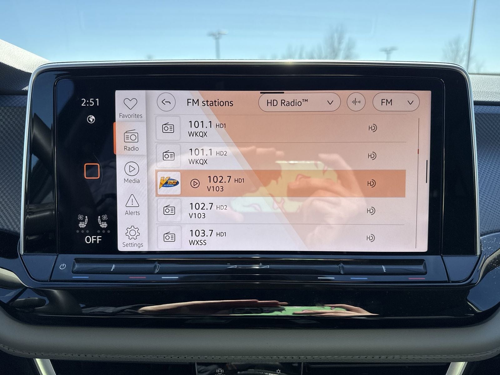 2024 Volkswagen Atlas 2.0T Peak Edition SEL
