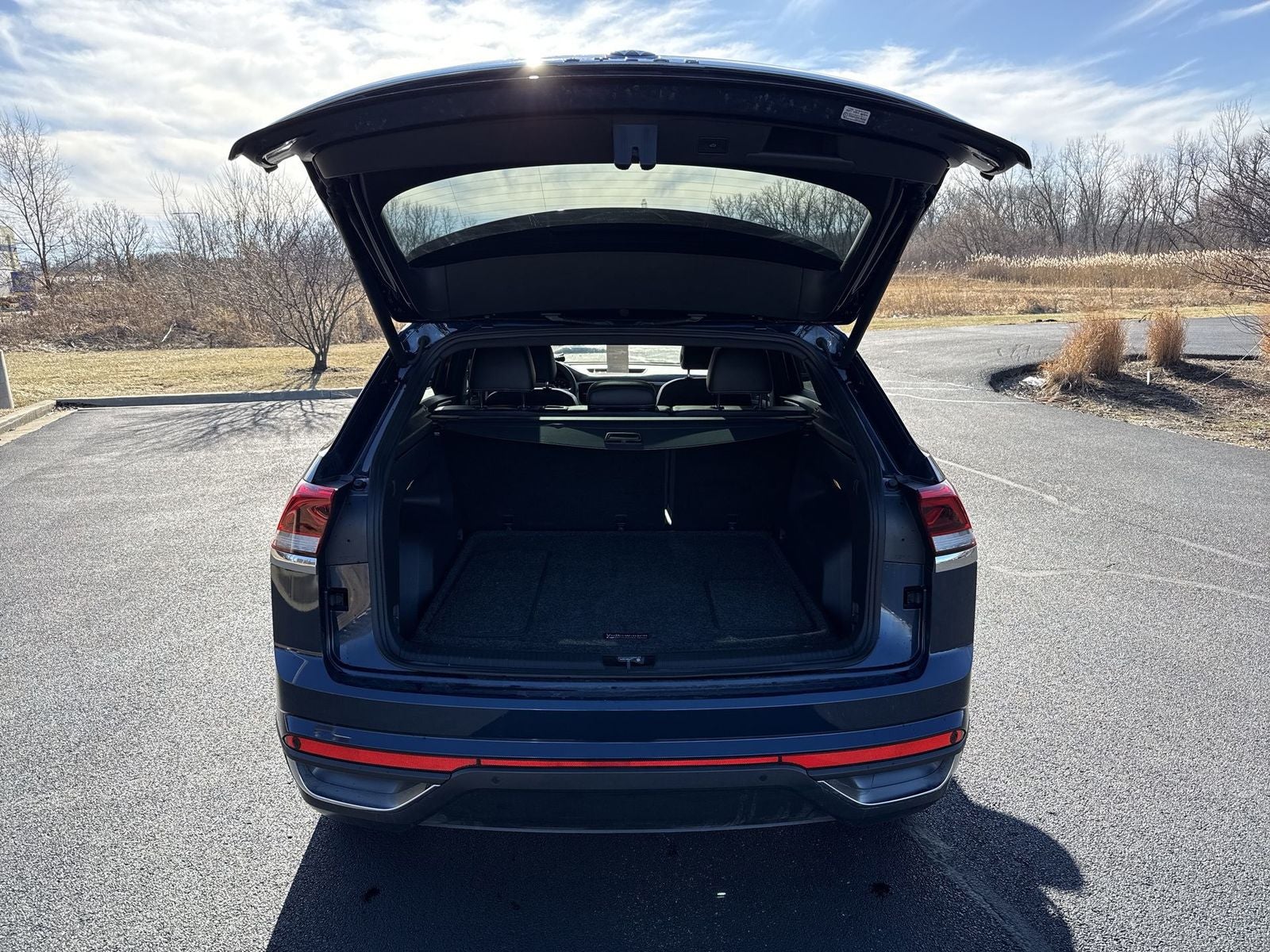 2022 Volkswagen Atlas Cross Sport 3.6L V6 SE w/Technology