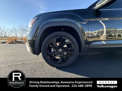 2022 Volkswagen Atlas 3.6L V6 SE w/Technology