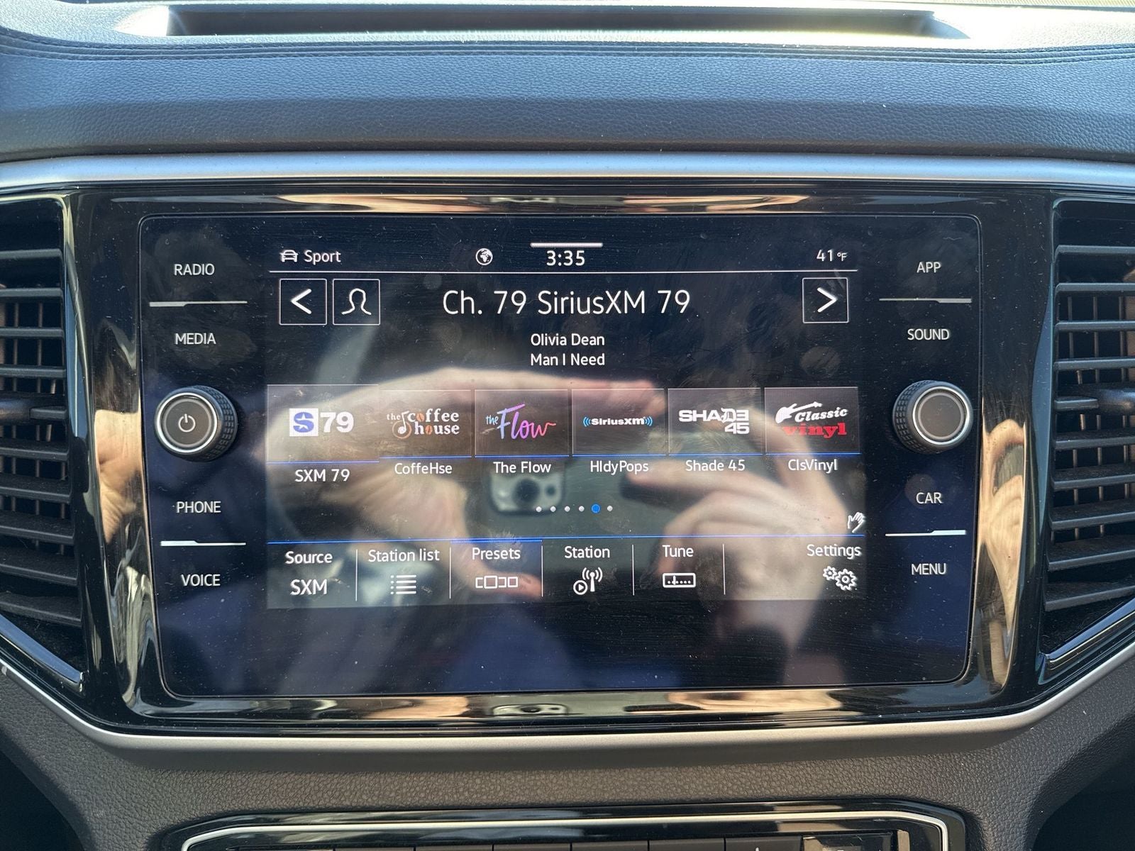 2022 Volkswagen Atlas 3.6L V6 SE w/Technology