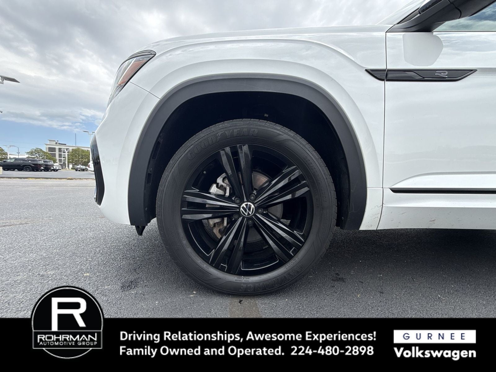 2023 Volkswagen Atlas 3.6L V6 SEL R-Line
