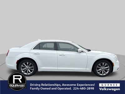 2018 Chrysler 300 Touring