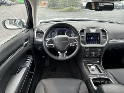 2018 Chrysler 300 Touring