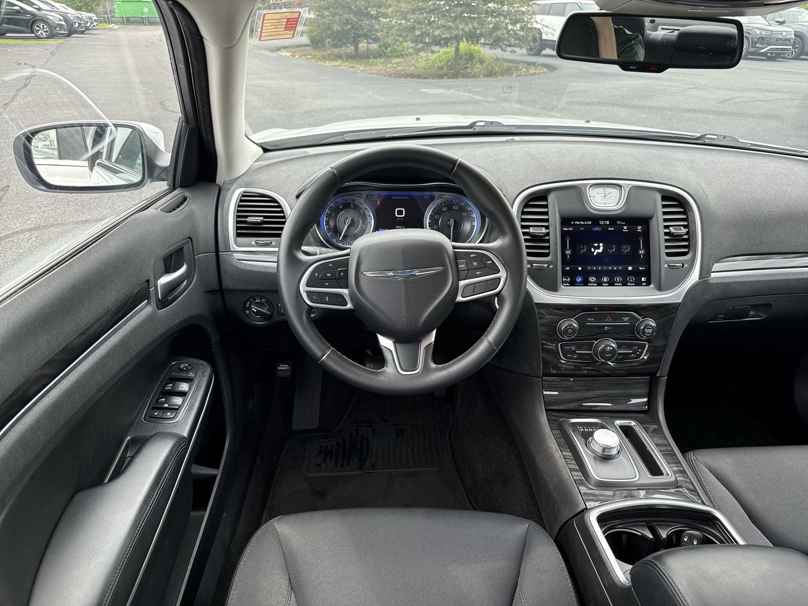 2018 Chrysler 300 Touring