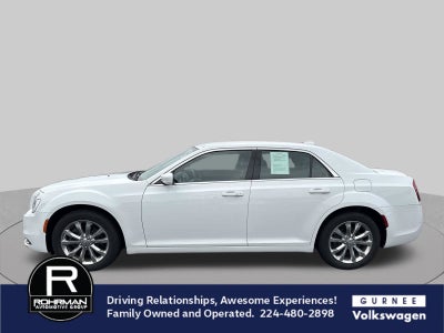 2018 Chrysler 300 Touring