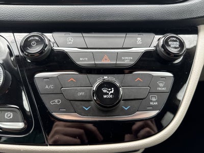 2021 Chrysler Voyager LX