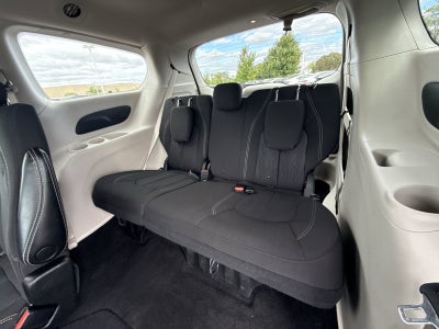 2021 Chrysler Voyager LX