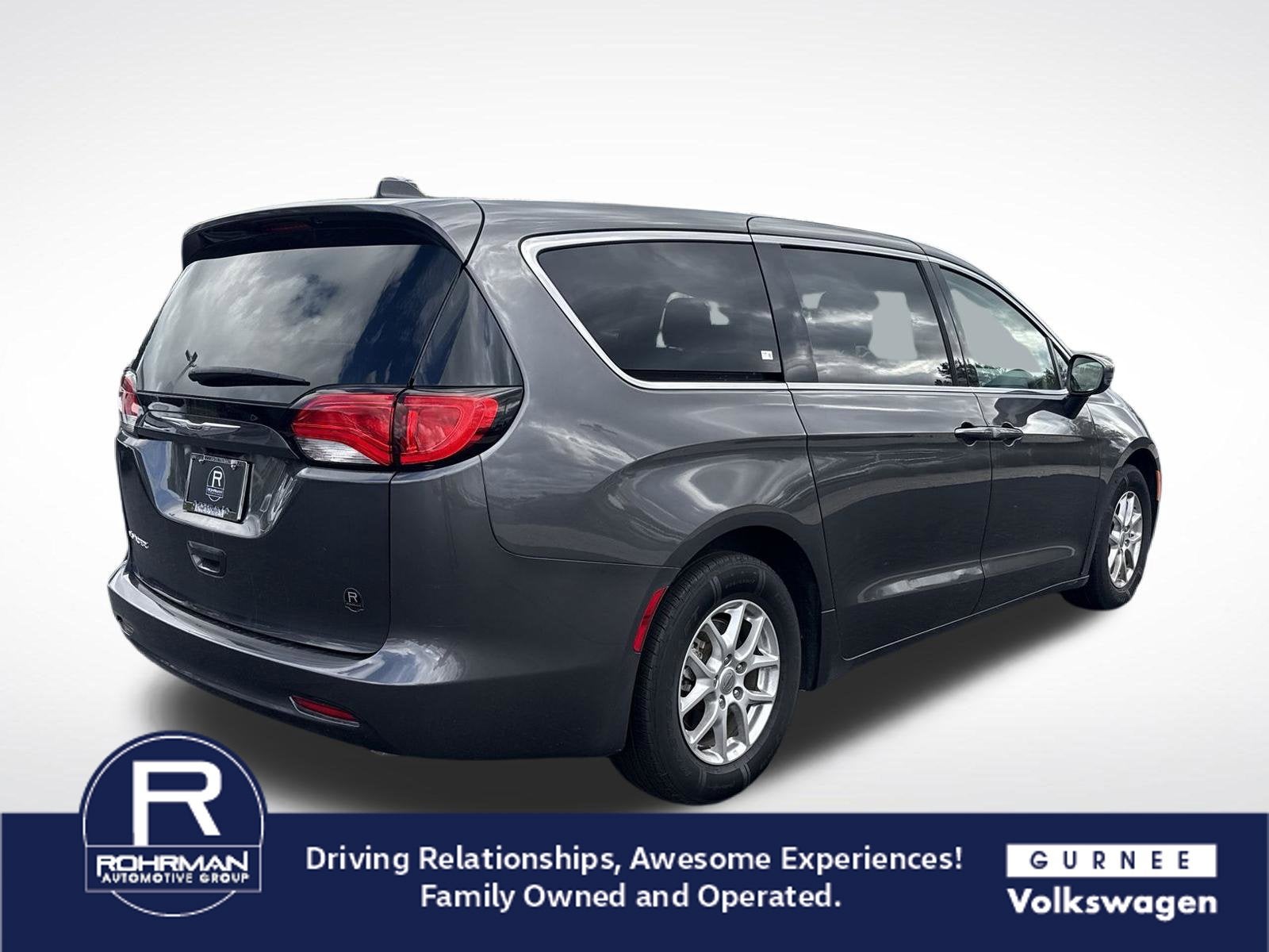 2022 Chrysler Voyager LX