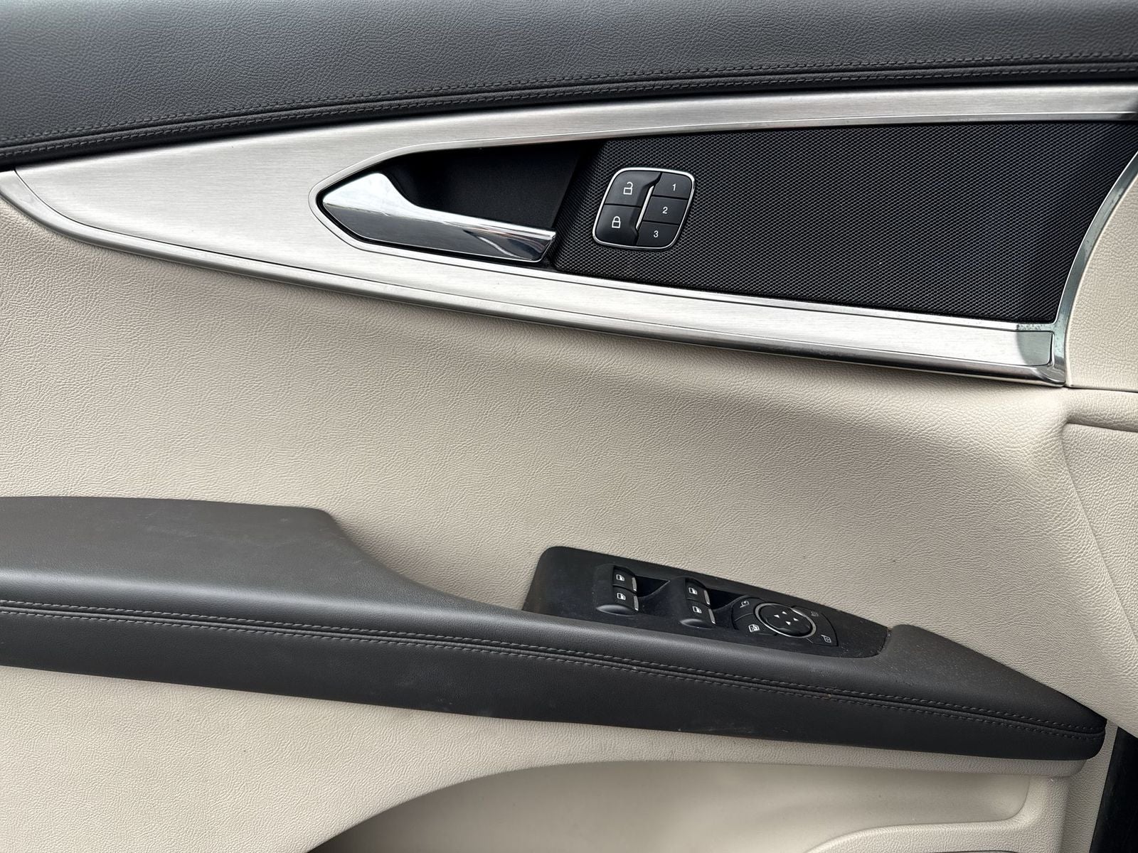 2019 Lincoln Nautilus Standard