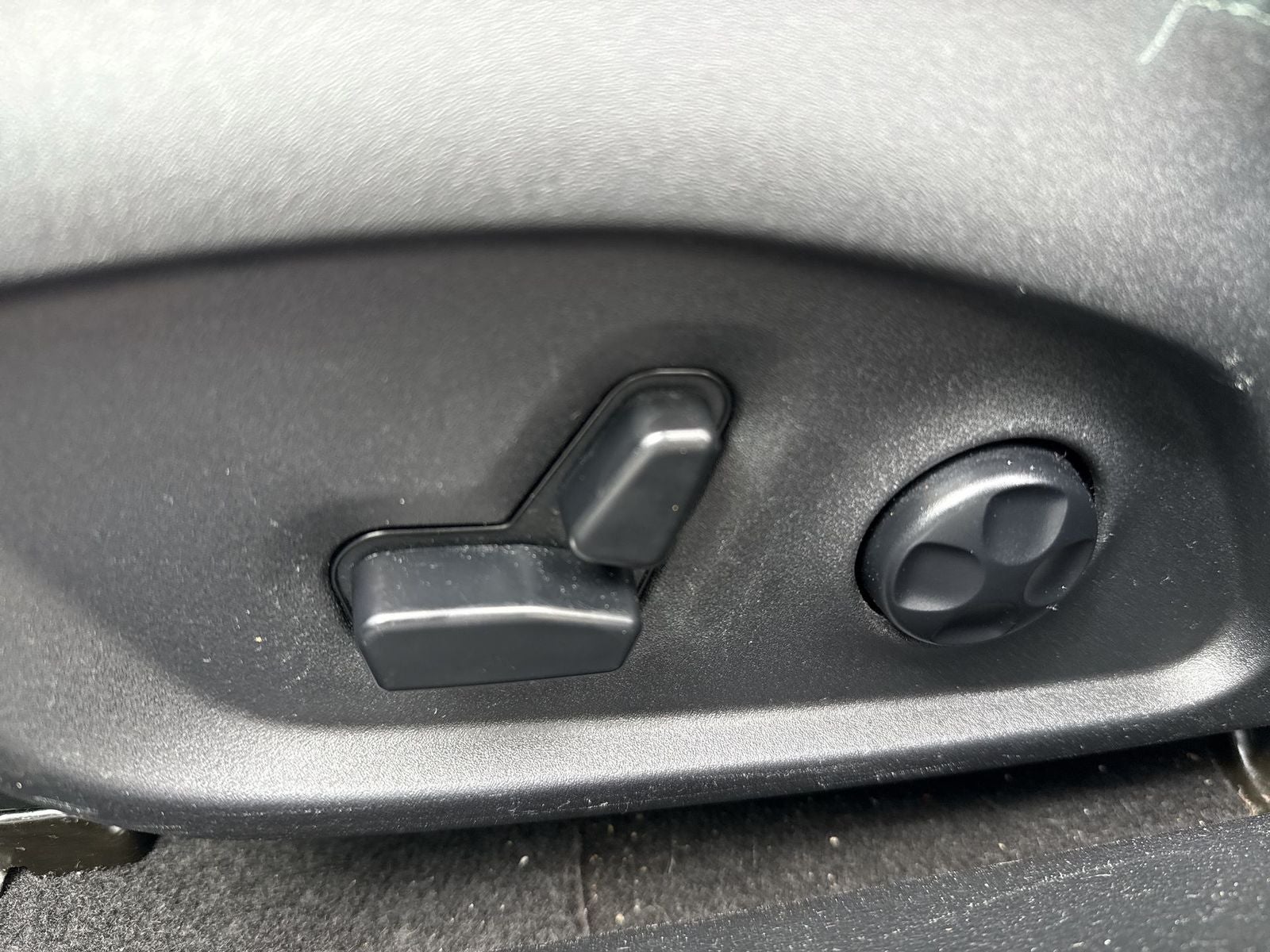 2018 Jeep Compass Latitude Popular Equipment Package