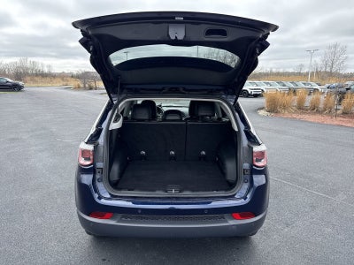 2018 Jeep Compass Latitude Popular Equipment Package