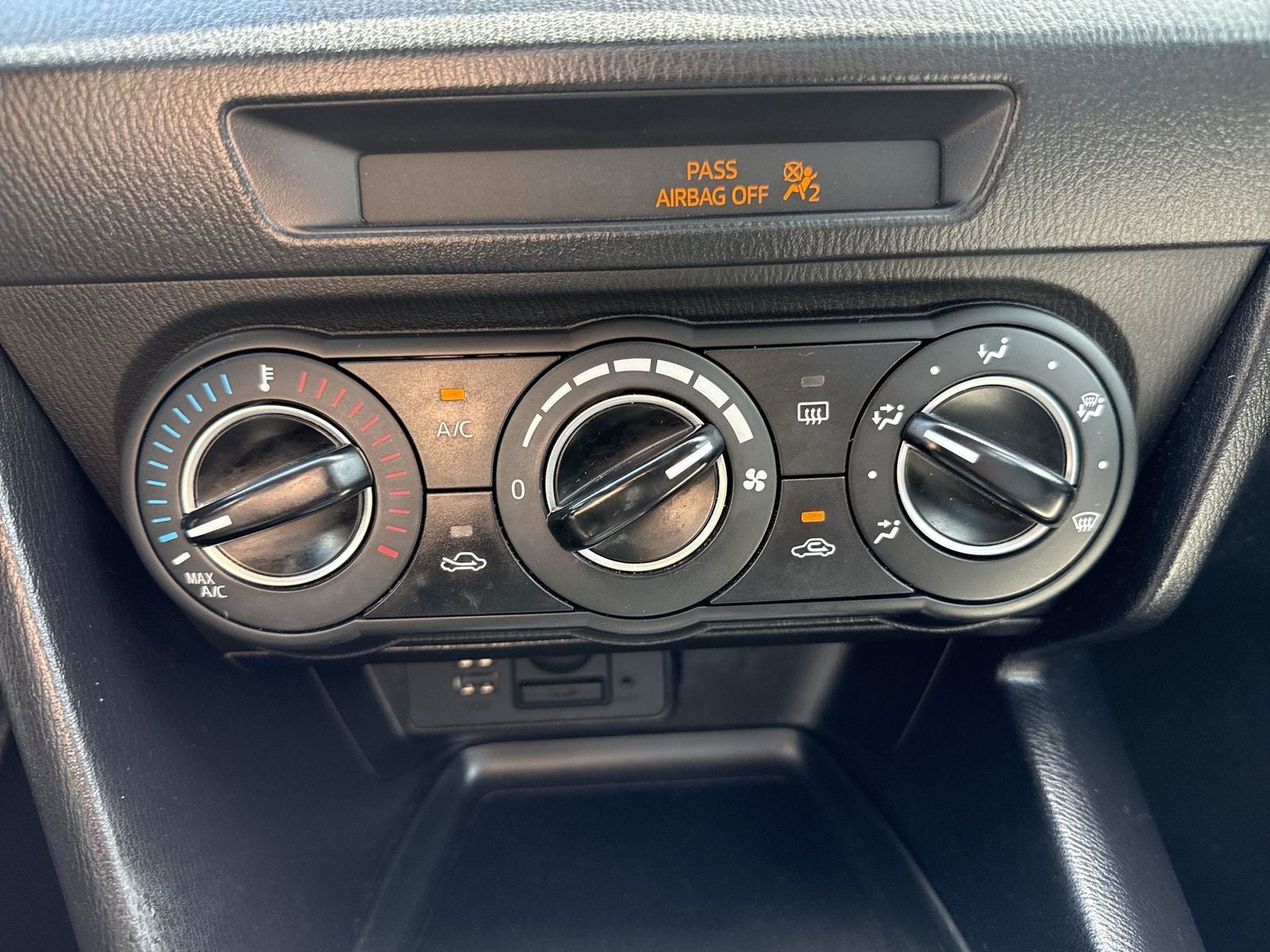 2016 Mazda Mazda3 i Sport