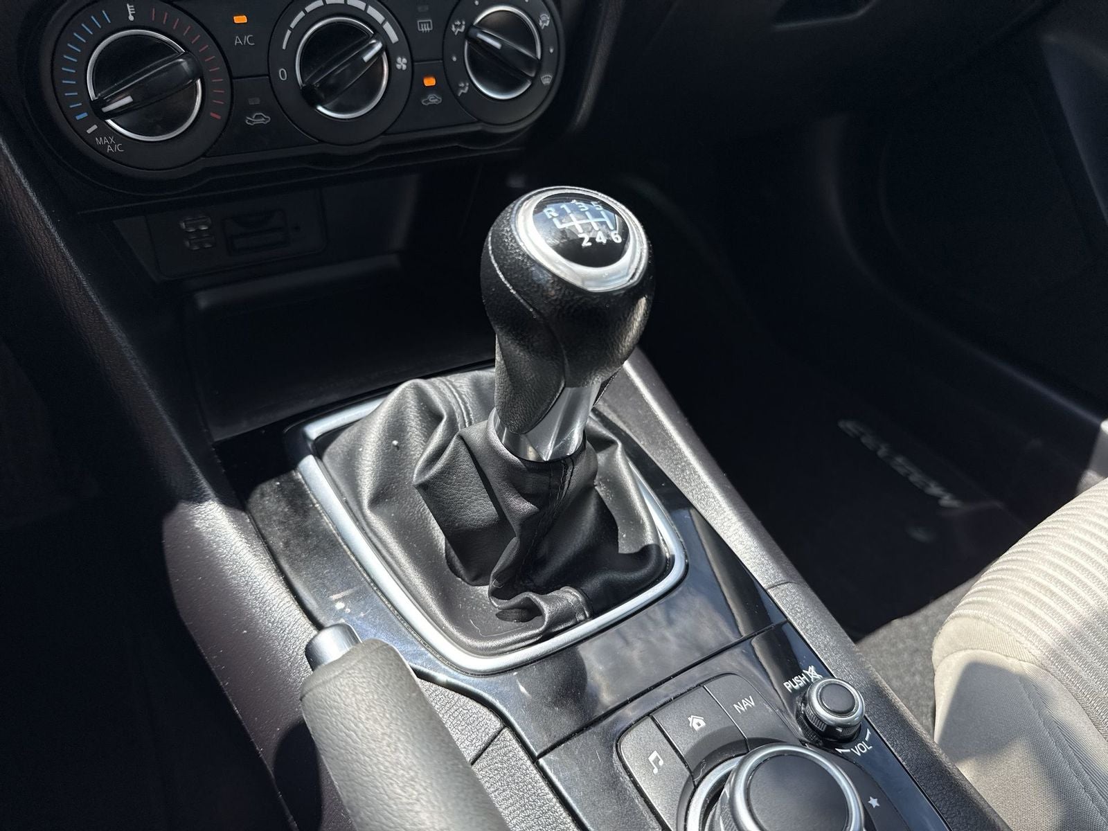 2016 Mazda Mazda3 i Sport
