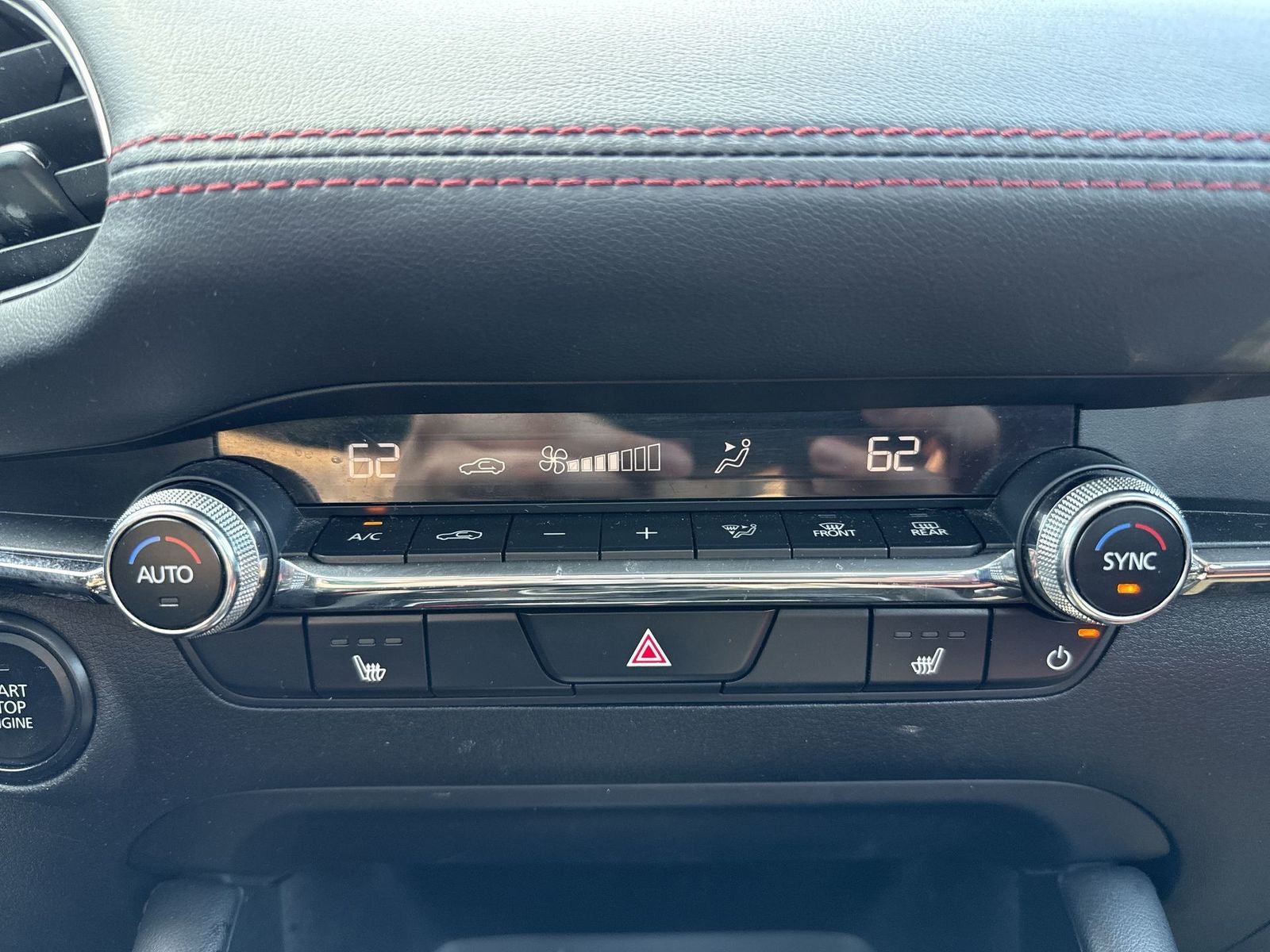 2024 Mazda Mazda3 2.5 S Carbon Edition