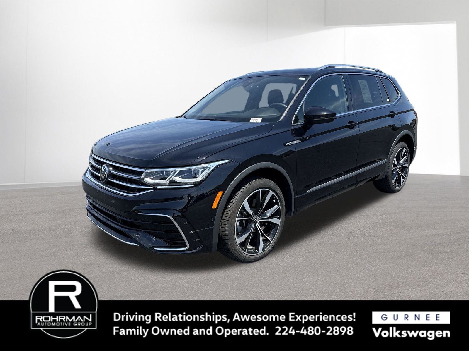 2024 Volkswagen Tiguan 2.0T SEL R-Line 4Motion's photo